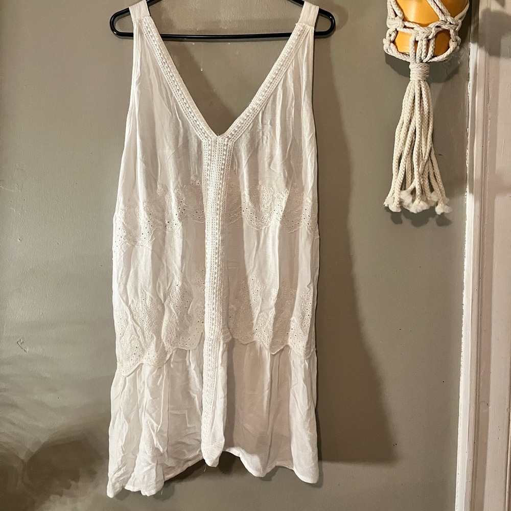 Never worn 1X Forgotten Grace white lace tank
